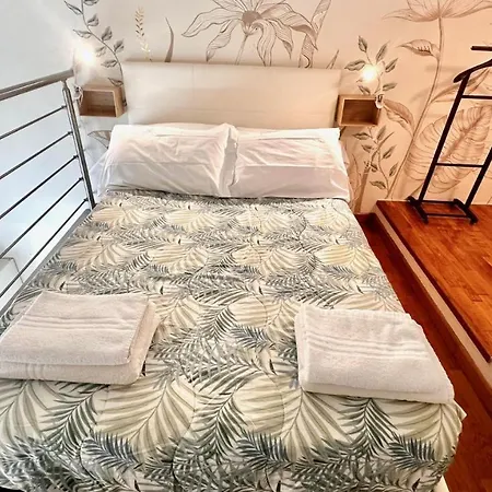 Polimoda Apartment, Smn Station *